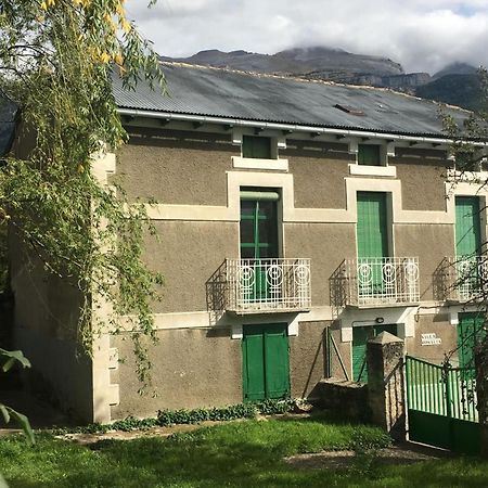 Villa Rosalia Villanúa Exteriér fotografie