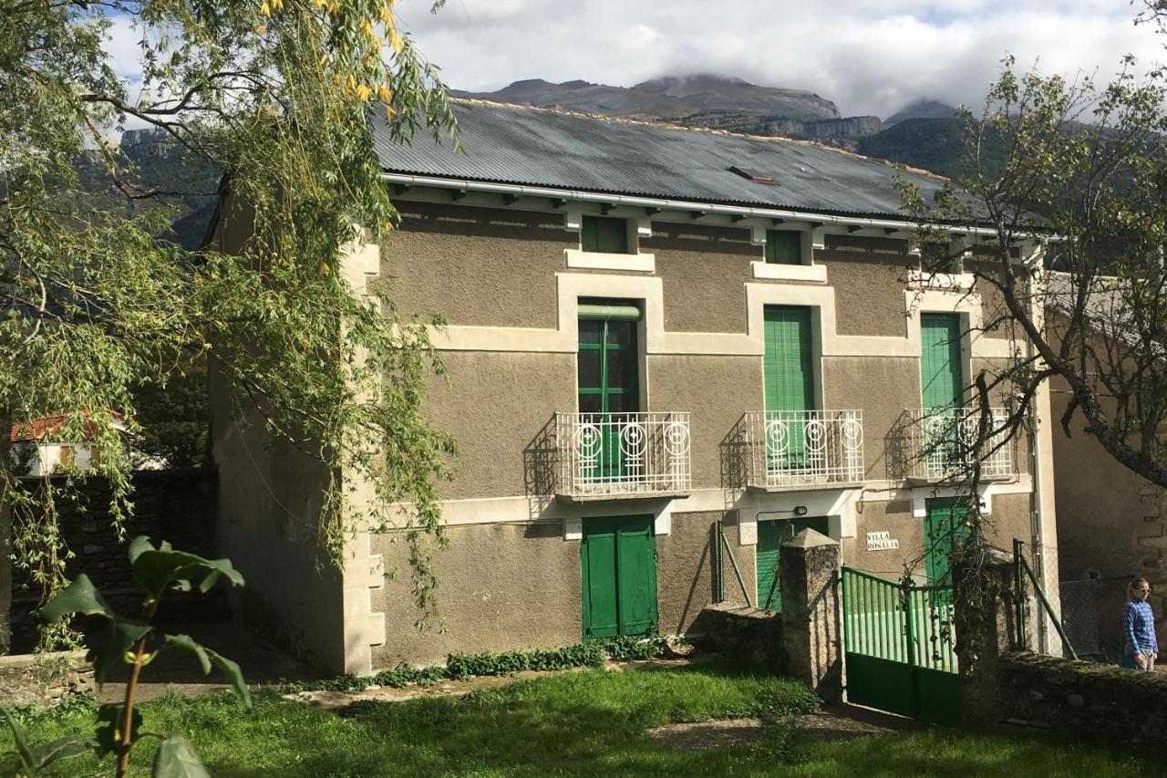 Villa Rosalia Villanúa Exteriér fotografie